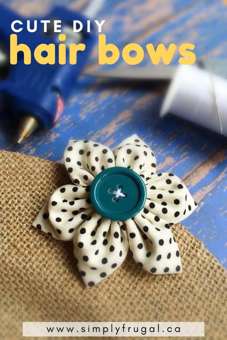 These are the cutest hair bows for any age! They're so simple to make and whip up in no time flat. #hairbows #hairclips #DIY