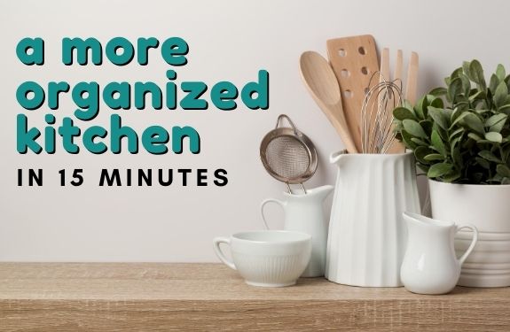 Look at these tips on how to get a more organized kitchen in just 15 minutes a day and see what a difference they can make! A more organized kitchen in 15 minutes